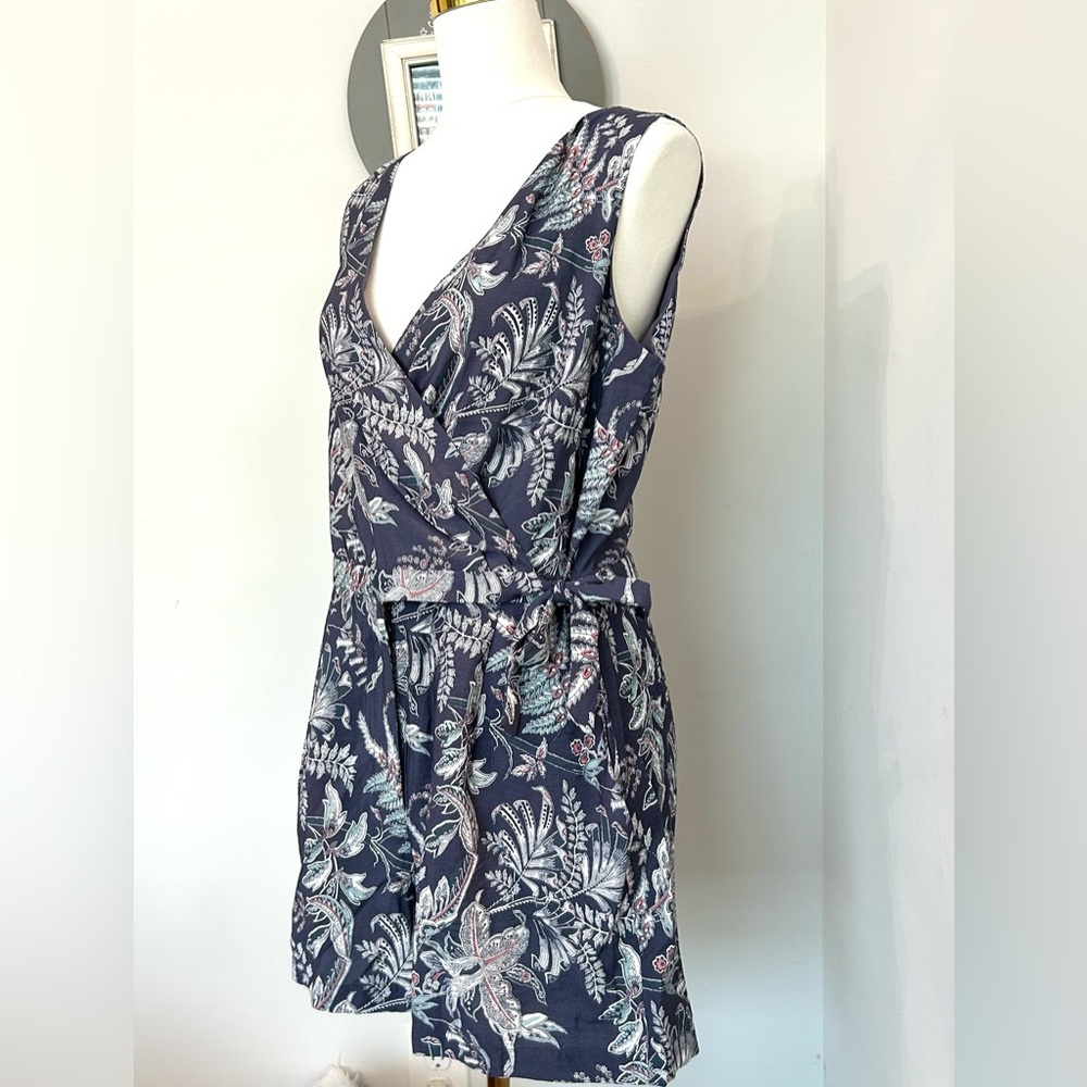 Loft Floral Romper Crossover V-Neck Sleeveless Versatile Waist Tie Size 8 - Picture 2 of 10